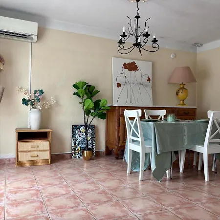 Будинок відпочинку Maison Familiale Proche *
