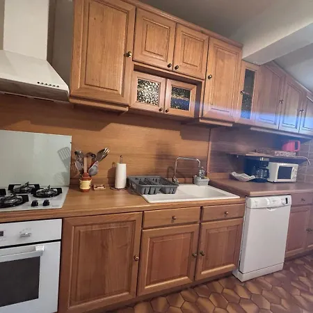 Maison Familiale Proche * Сен-Рафаель